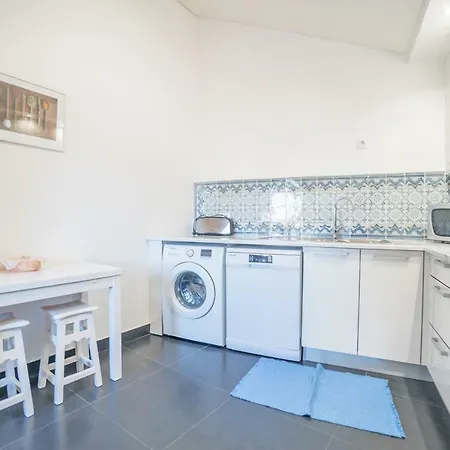 Apartman Superb Flat Cathedral & River View