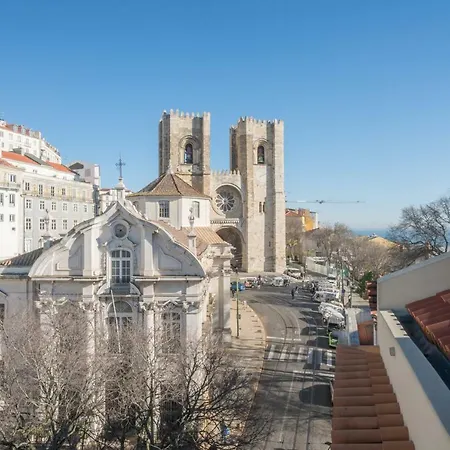 Superb Flat Cathedral & River View Lisboa