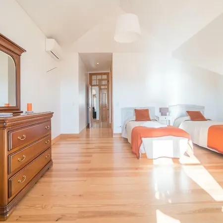 Apartman Superb Flat Cathedral & River View