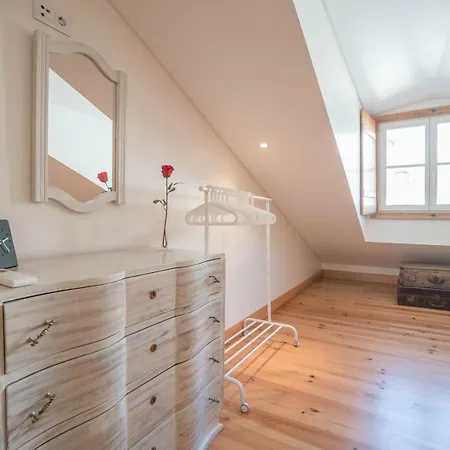 Superb Flat Cathedral & River View Apartman Lisboa