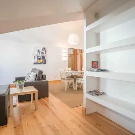 Apartment Superb Flat Cathedral & River View Lisbon