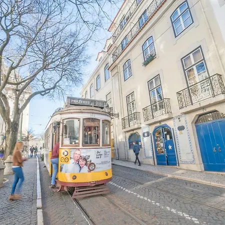 Superb Flat Cathedral & River View Lisboa